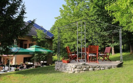 Apartmanok és Szobák Parkolóhellyel Donje Taborište, Plitvice - 17486 Donje Taborište