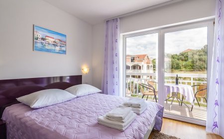 Apartmanok Parkolóhellyel Trogir - 15440