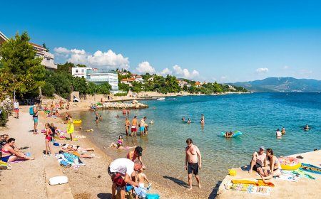 Apartment Ana-modern apartment with seaview Maslenica