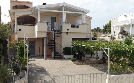 Apartments Novica Rogoznica