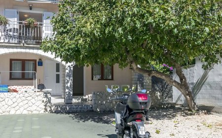 Apartments Ljubomir Rogoznica