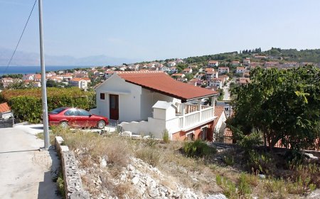 Apartmanok Parkolóhellyel Sutivan, Brac - 5654 Sutivan