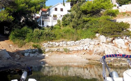Apartmanok A Tenger Mellett Basina, Hvar - 18437 Basina