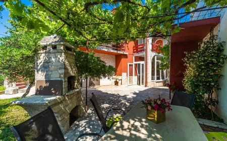 Apartmanok Parkolóhellyel Krnica, Marcana - 7358 Krnica