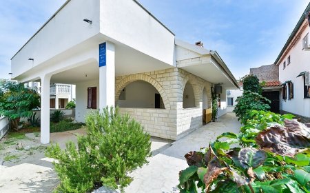 Apartmanok Parkolóhellyel Vir - 18581