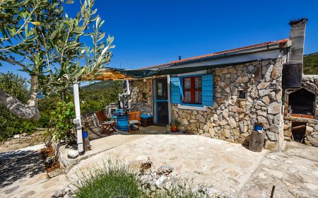 House Jonathan Nevidane