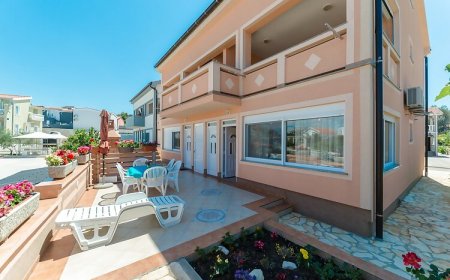 Apartments Hudic Vir