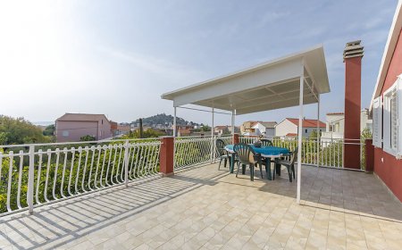 Apartment Nada Tribunj