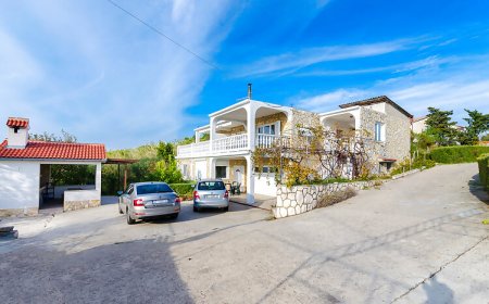 Apartments Mirko R Lopar