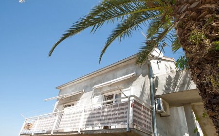 Apartmani Mira D Splitska