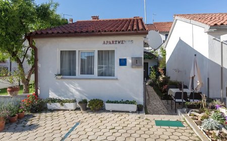 Apartmanok Parkolóhellyel Porec - 7154 Poreč