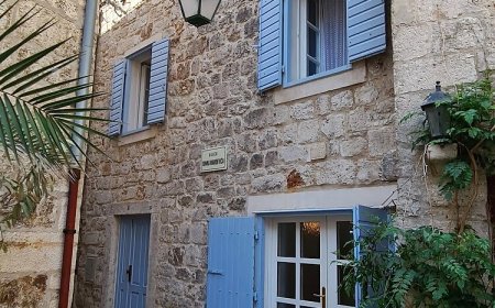 House Stone house Skor Stari Grad
