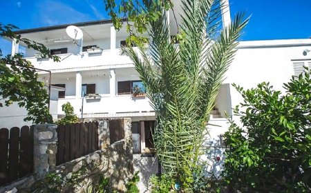 Apartmani Mladen Lopar