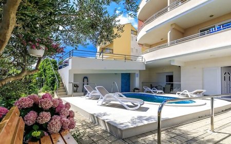 Apartmanok Családok Részére Medencével Brela, Makarska - 19998 Brela