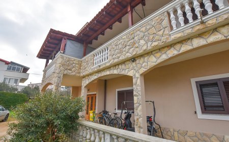 Apartments Studenac Tkon