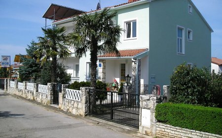 Balogh Apartmanhaz Pješčana Uvala