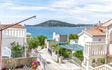 Apartments Mira Mark Razanj