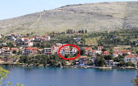 Apartmanok A Tenger Mellett Grebastica, Sibenik - 4254 Grebaštica