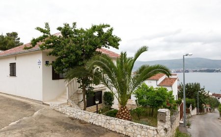 Apartments BRIDIĆ Okrug Gornji