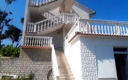 Apartmanok Parkolóhellyel Rab - 16082