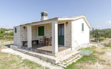 House Lučica Splitska