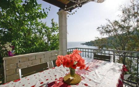 Apartment By the sea Donja Krušica