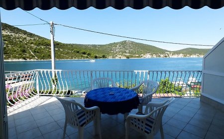 Apartmanok A Tenger Mellett Vinisce, Trogir - 19014 Vinišće
