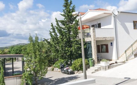 Apartments Ksenija Primosten