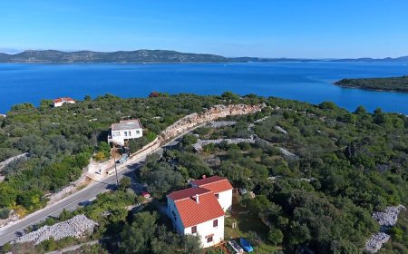 Apartmanok Parkolóhellyel Mali Iz, Iz - 16535 Mali Iž