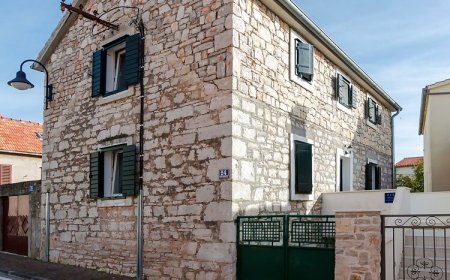 Apartments Renata Primosten