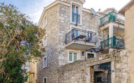 Apartment STARI DVOR Baska Voda