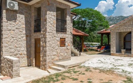 House Paklenica Stone I Seline