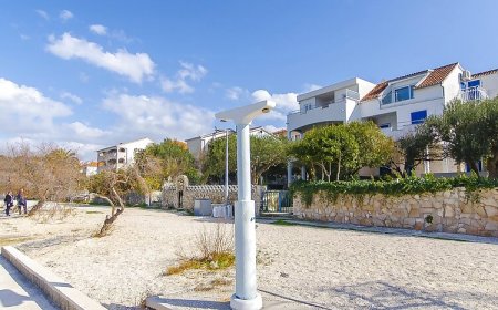 Apartments Dario Okrug Gornji