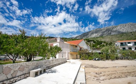 Családi Apartmanok A Tenger Mellett Duce, Omis - 8668 Duće