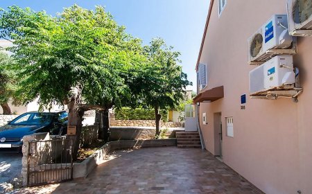 Apartments Igor Jakisnica