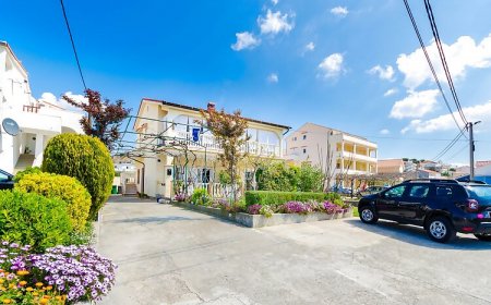 Apartments Mijatović Lopar