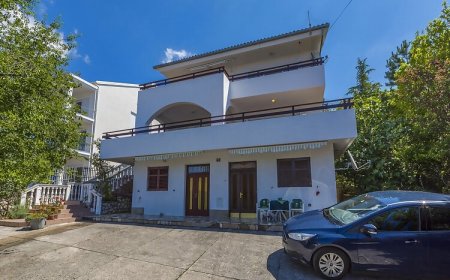 Apartments Sanela Dramalj