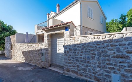 House Marijanka-in the center of Petrčane Kozino