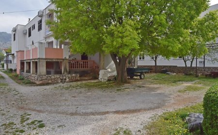 Apartment and Rooms Mila Seline