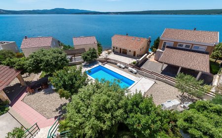 Apartmanok A Tenger Mellett Medencével Posedarje, Novigrad - 6162 Posedarje