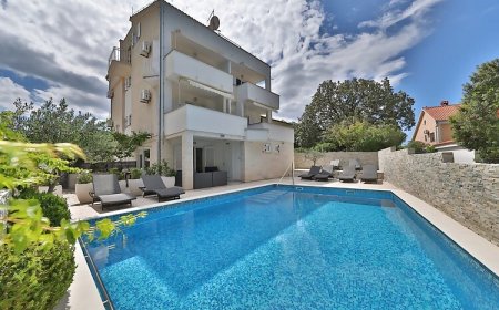 Apartmanok A Tenger Mellett Medencével Okrug Donji, Ciovo - 5244 Okrug Donji