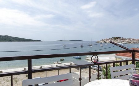 Apartment Mira Primosten