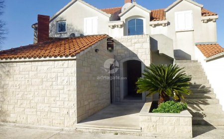 Apartments Burin Postira