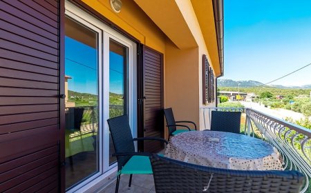 Apartmanok és Szobák Parkolóhellyel Jelsa, Hvar - 4028 Jelsa