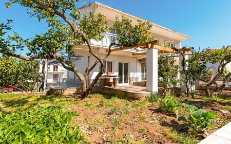 Apartmanok Parkolóhellyel Jelsa, Hvar - 13513 Jelsa