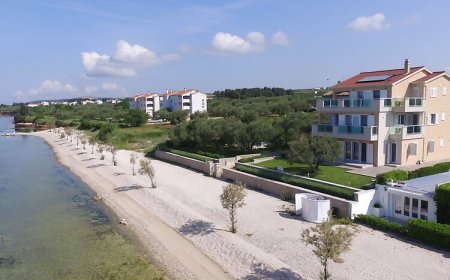 Apartments Citrine on the beach Biograd