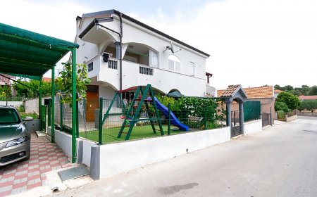 Apartmanok Parkolóhellyel Pakostane, Biograd - 19889 Pakoštane