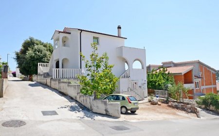 Apartments Branislav Rogoznica