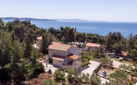 Apartmanok Parkolóhellyel Ivan Dolac, Hvar - 15784 Ivan Dolac