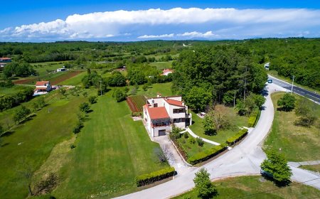 Apartmanok Parkolóhellyel Manjadvorci, Marcana - 7445 Manjadvorci